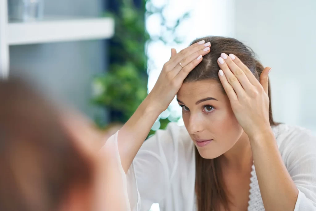 How to use rosemary to improve the health of your scalp and hair