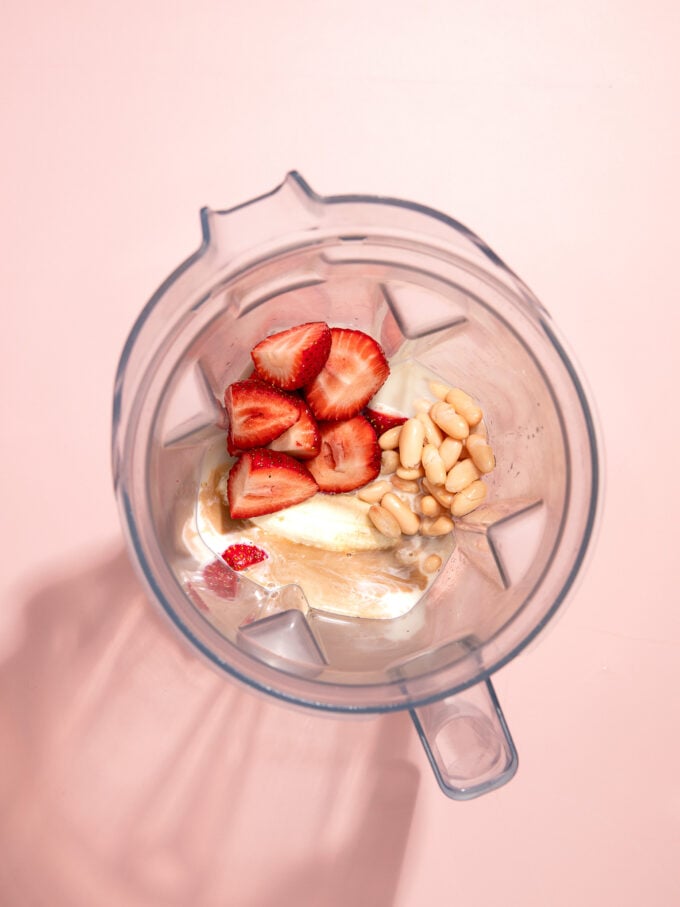 strawberries and white beans in blender